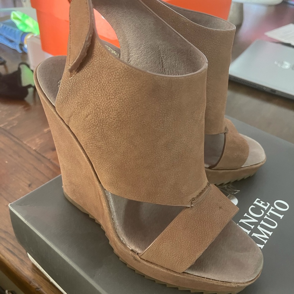 Vince Camino women’s wedges